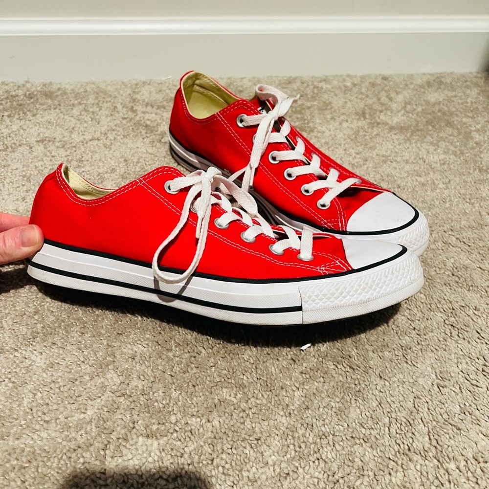 Red converse